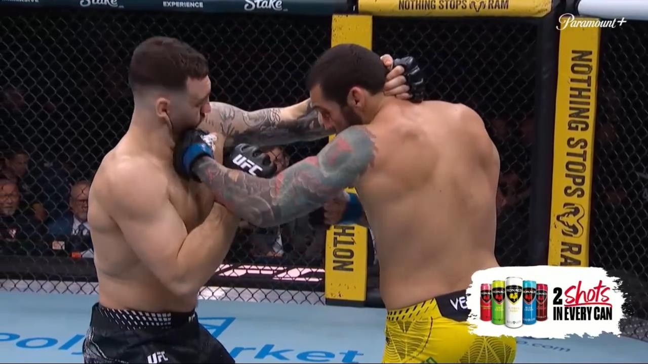 Люк Фернандес против Родольфо Беллато — TKO FullFight \ UFC 326 : Холлоуэй против Оливейры 2 TKO ...