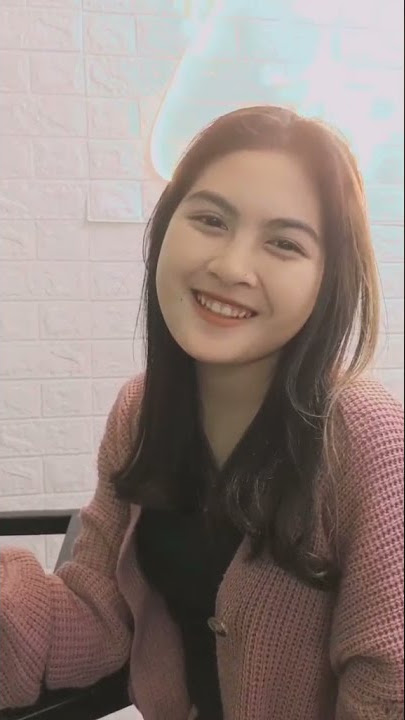 Video menahan halu ceweknya cantik banget buat manasin mantan