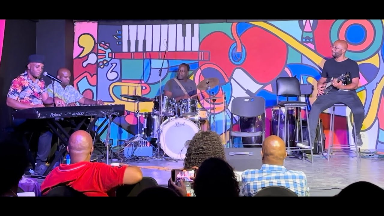 Desi Jones Tribute Chalice Medley