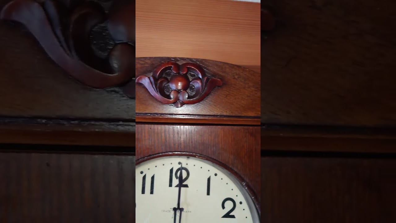 栄計舎本打式 オキュパイドジャパン 宮型ゼンマイ振り子時計 - YouTube