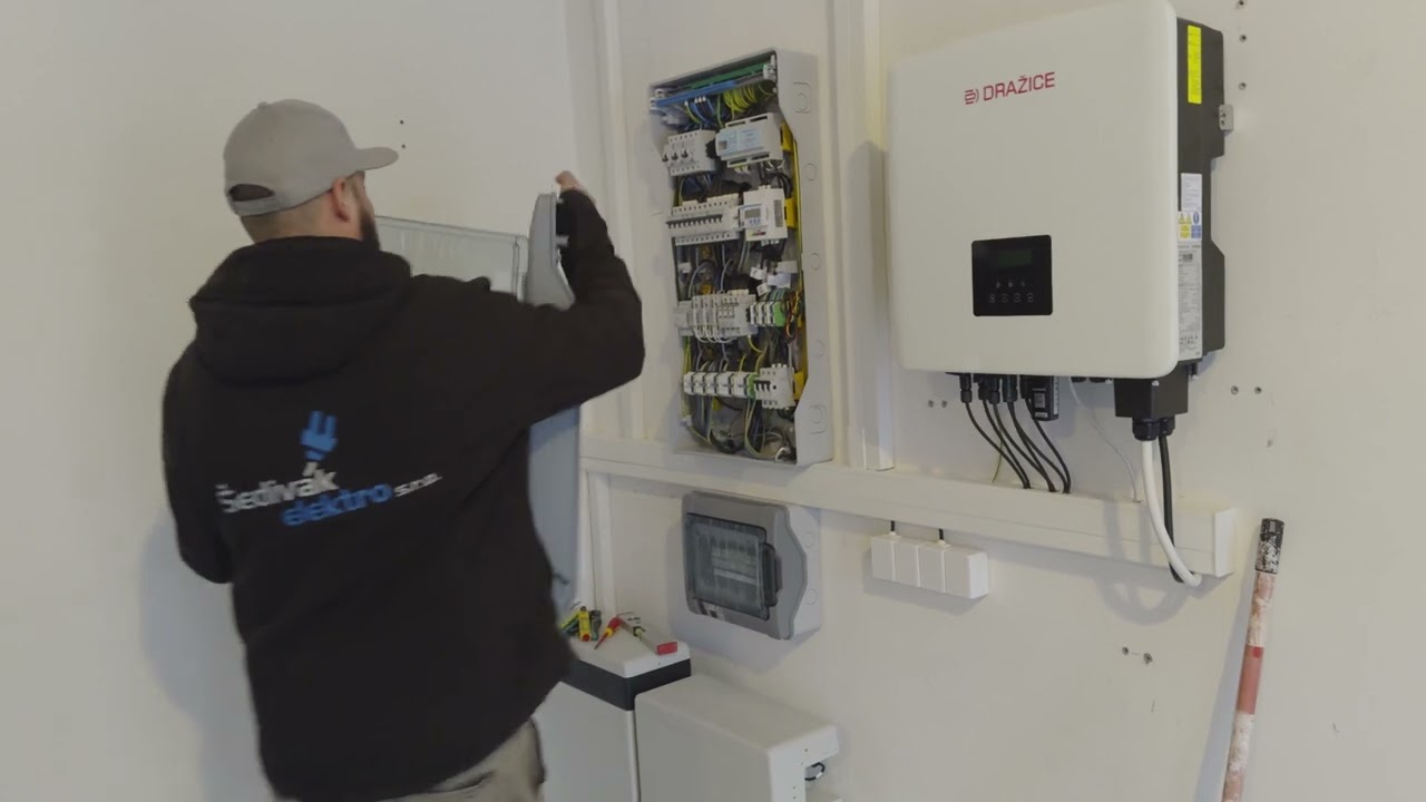 Jesenice u Prahy - Fotovoltaická elektrárna Cinematic