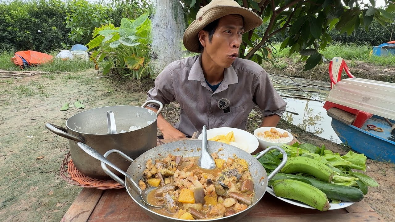 MẮM KHO CÁ ĐỒNG & TIN B UỒN XẢY RA VỚI MẤY EM THÚ CƯNG TRONG MỘT ĐÊM MƯA GIÓ.