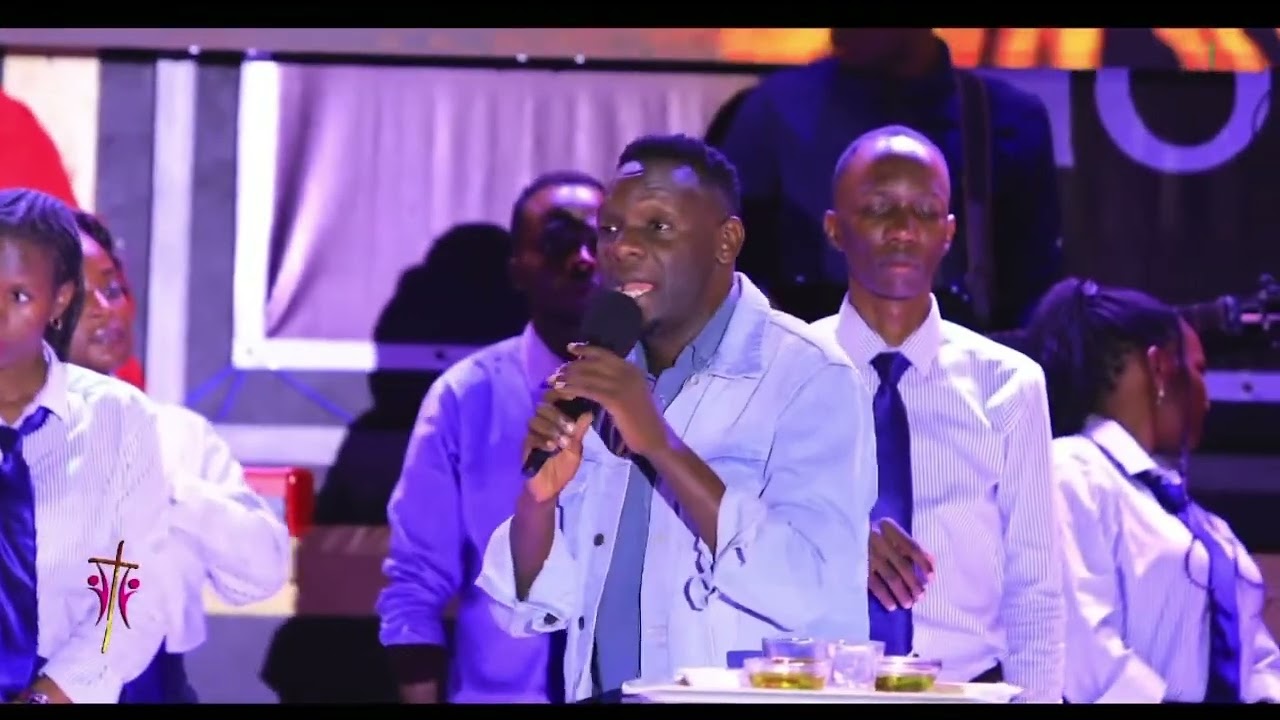 May you be the first to break that family chain and curses in Jesus mighty name 