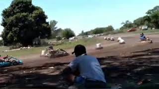 Carrera de kartings en roberts provincia de bs as