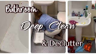 Declutter and Deep Clean my messy bathroom with me!