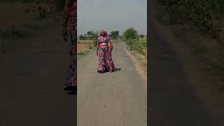 lengha - 550 rupay meter chundi - 500 rupay #shortsvideo #trendingshorts