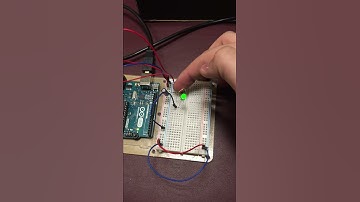 Electricity Labs - Capacitor Discharging Circuit with LED Decay