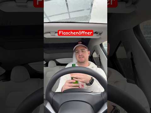 Praktisch 😇 🤦‍♂️#remixinator #lustigevideos #flaschenöffner #beine