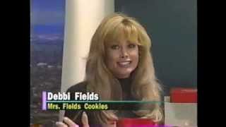Decorating cookies with Debbi Fields Wealth