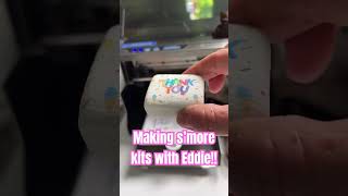 Let’s make s’more kits with Eddie @eddietheedibleinkprinterfr6436 #smores #smorekits