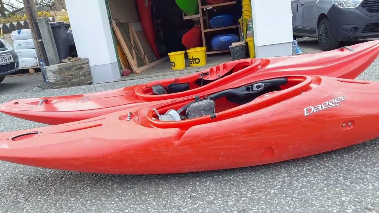 EXO Zion Slalom L VS Dagger Axiom 8.5 Kajak