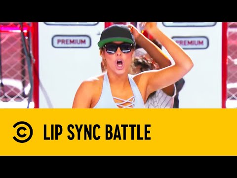 Lele Pons Performs Daddy Yankee’s “Gasolina\