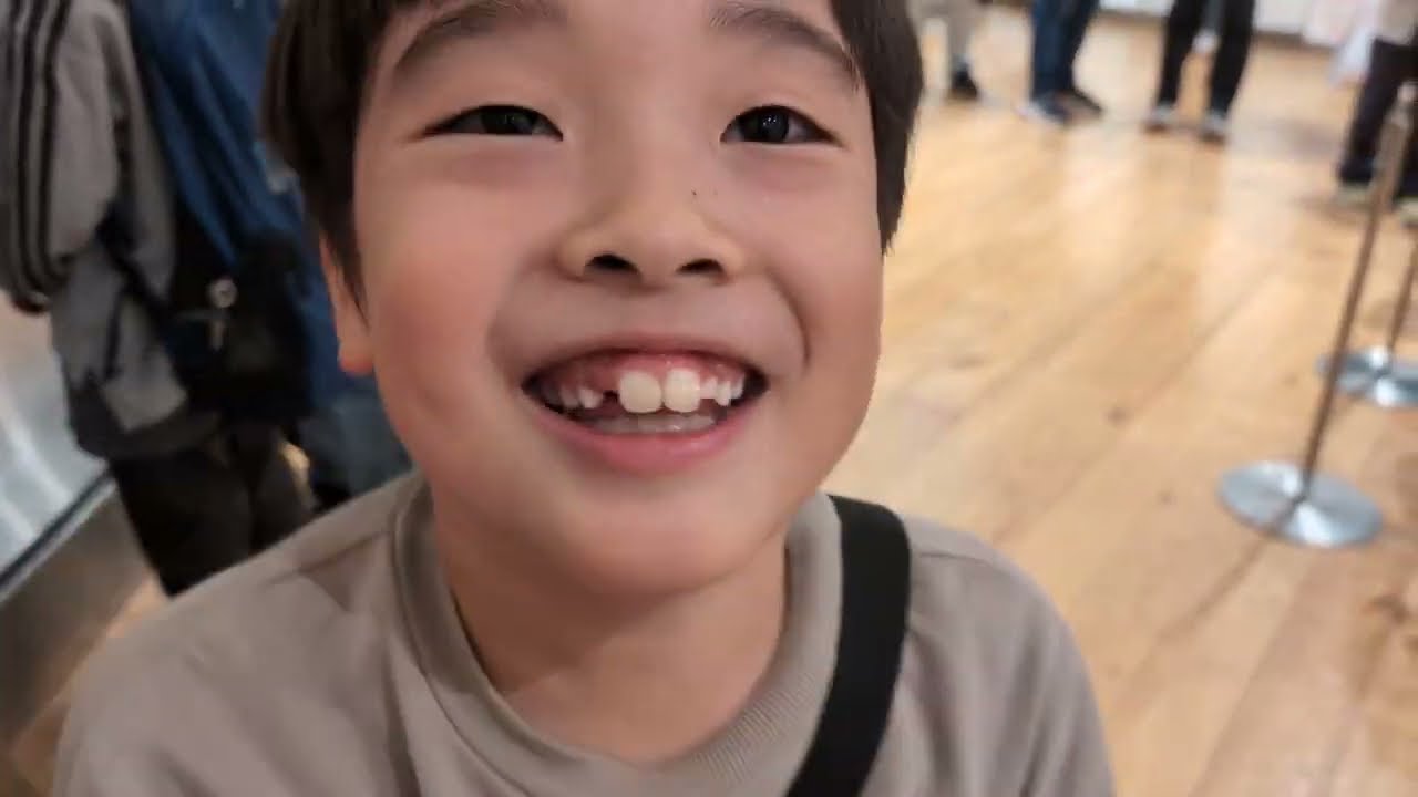 カップヌードルミュージアム横浜でマイカップヌードルを作るたっくん。Cup Noodles Museum Yokohama. 2026年2月28日。