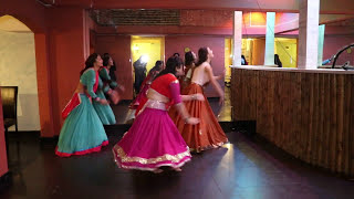 Sakhiya / Bhool Bhulaiyaa / Dance group Lakshmi / Karachi darbar restaurant
