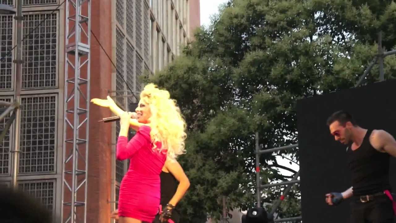 Roser - Fuego (LIVE @ MADO 2012 Orgullo Gay Madrid Callao)