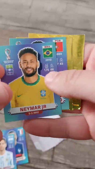 Fiz a figurinha legends gold do Neymar em pixel art