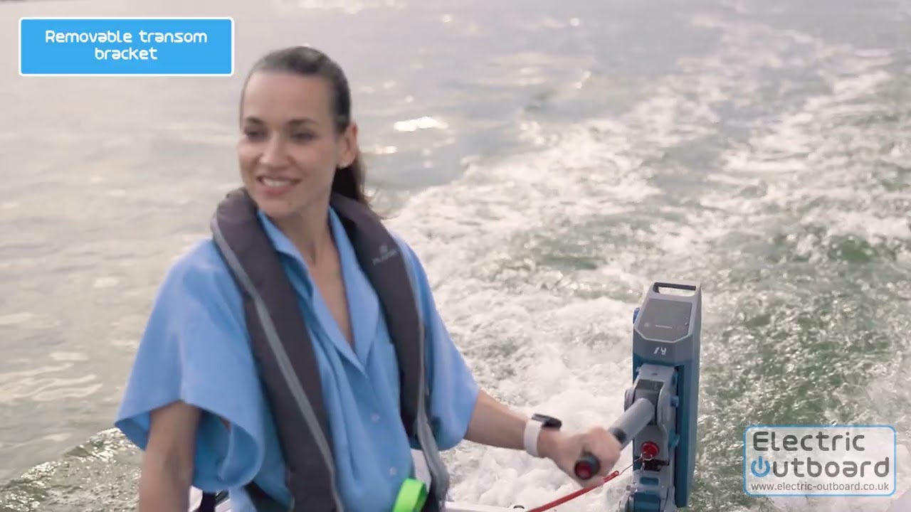 Brand new Momentum U2 2.5kW electric outboard UK launch #electricoutboard #electricboat