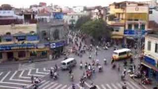 Information Hanoi Traffic - View from above - Worst intersection in Vietnam.  Traffic in Vietnam News