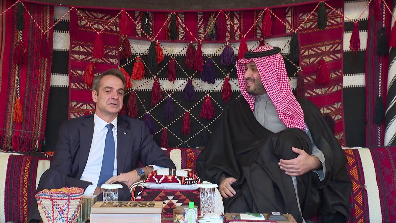 #ولي_العهد يستقبل في المخيم الشتوي في #العلا رئيس وزراء اليونان