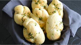 Soft Braided Garlic Herb Buns 🧄 Easy Homemade Yeast Bread