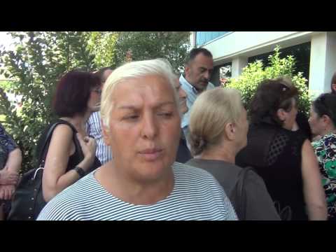 მოქალაეების რიგი თბილისის მერთან შესახვედრად