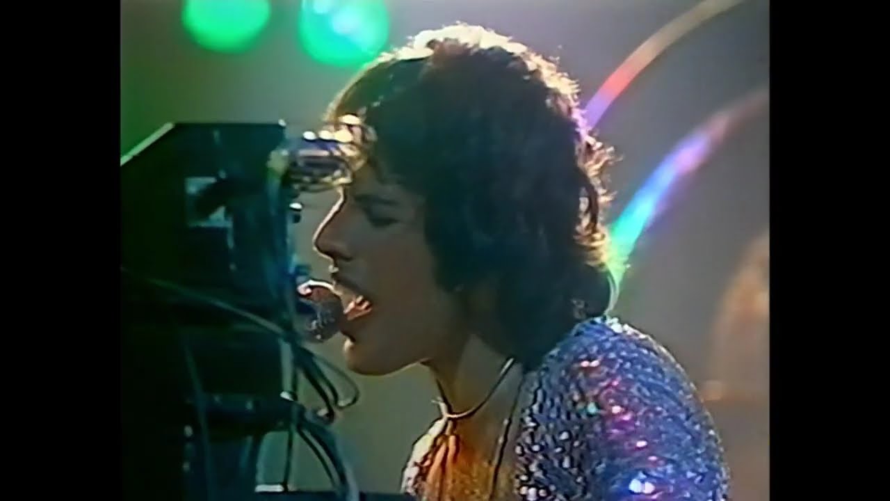 Queen - Rock & Roll Medley - Live in Earls Court 1977