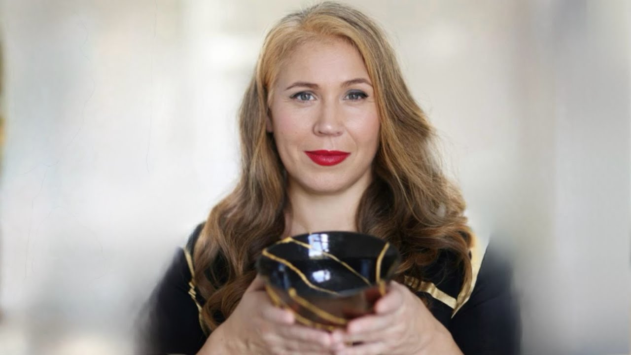 Finding Strength in Imperfection: Céline Santini’s Speaker Reel