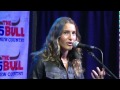 Capture de la vidéo Caroline Jones - Interview On 92.5 The Bull