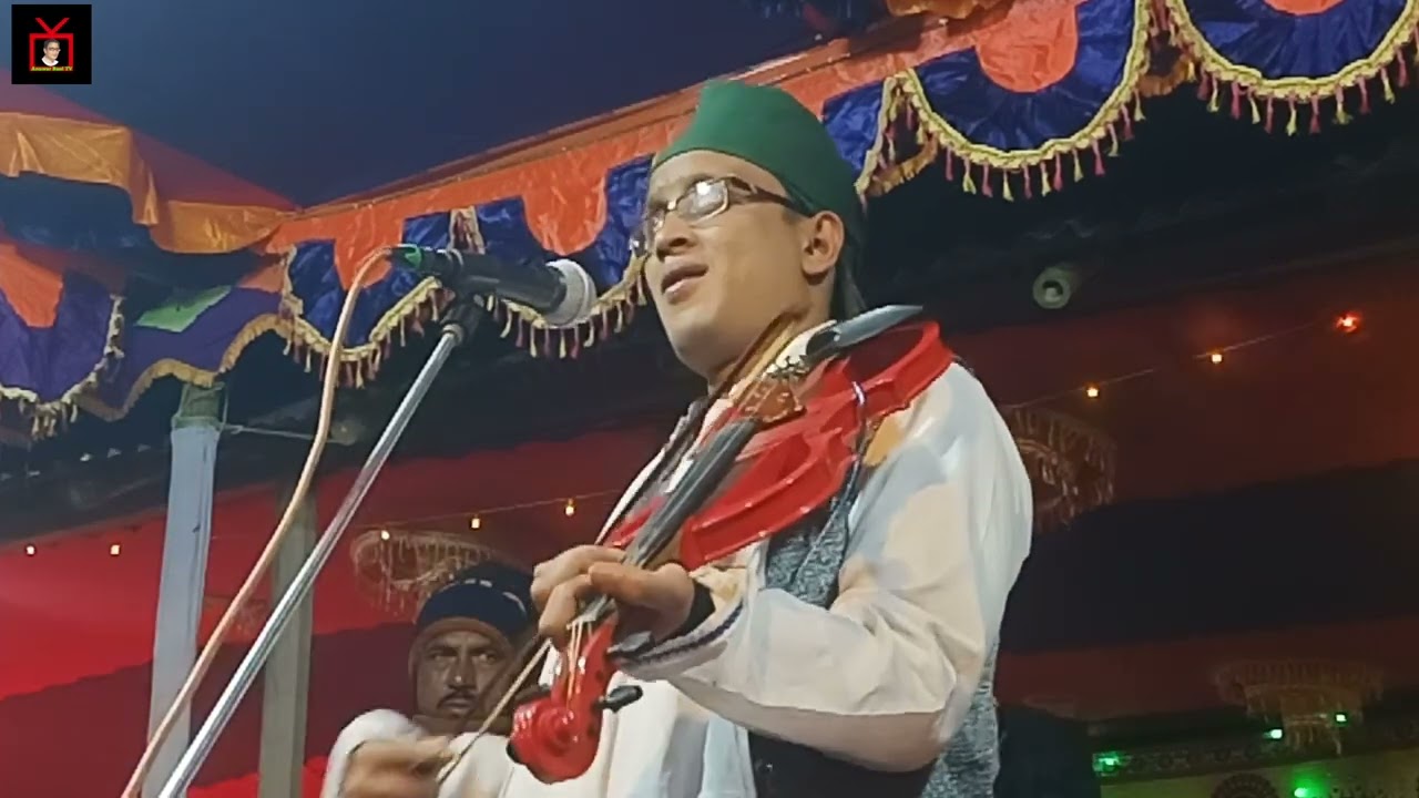 গান করতে গিয়া কাঁদলেন বাউল আনোয়ার সরকার