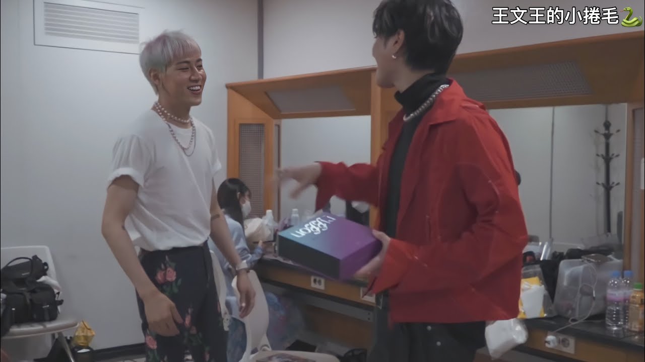 GOT7 請問文王是也和AOMG簽約了嗎？？（這真的是有謙咪的幕後花絮）（大量謙斑）