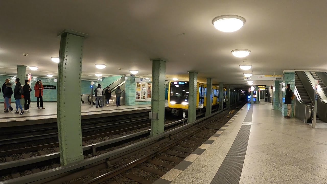 Berlin U-Bahn line U5 to Hönow arrives at Alexanderplatz