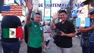 Platicando Con Un Fotógrafo De Times Square..