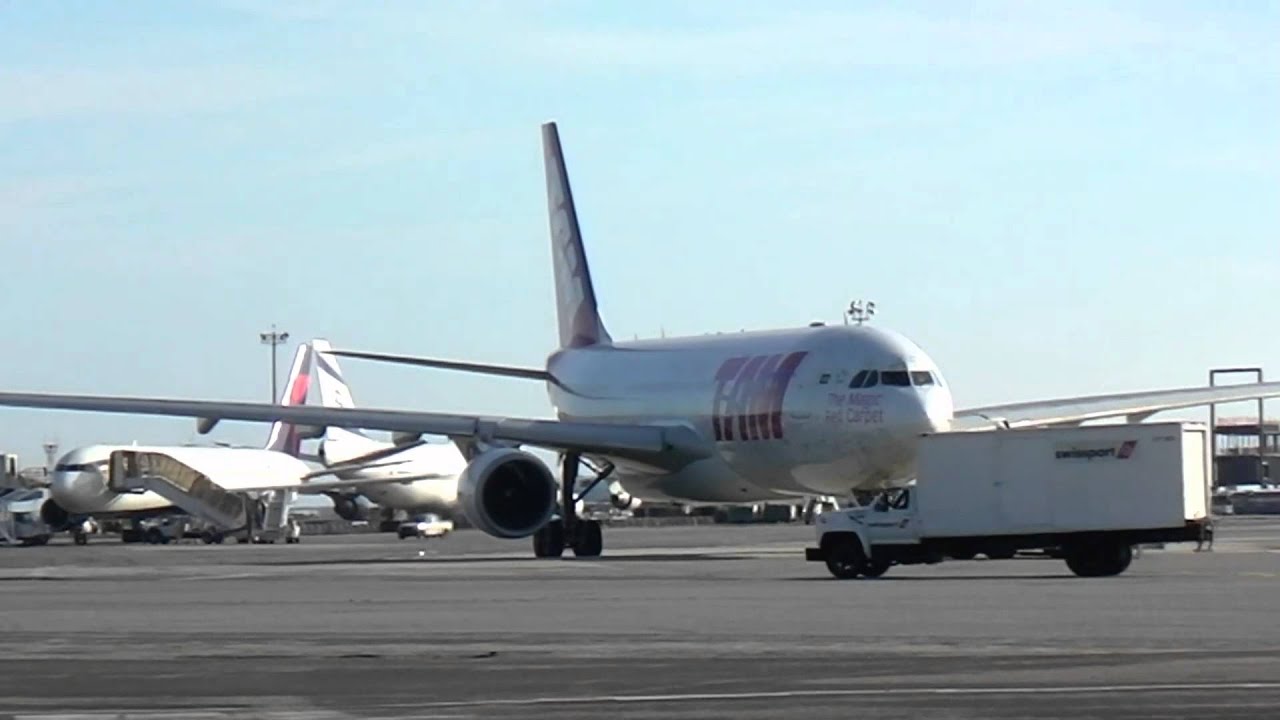 TAM Airlines (Brazil) A330 Airbus pushback & taxiing at JFK Terminal 4 by jonfromqueens