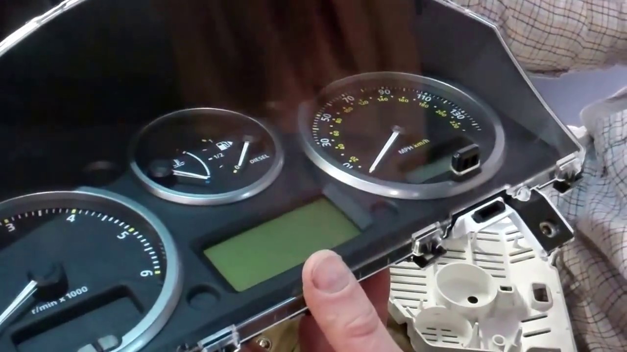 How To Remove The Land Rover Freelander 2 Stop/Start Button And Instrument Cluster - Youtube