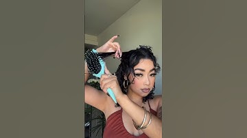 Our Define Styling Brush is back in stock 💕 #bouncecurl #brush #curlyhair #hair #curls