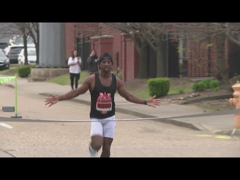 Fort Smith Marathon, Half Marathon, 5 Leg Marathon Relay, & 2 Leg Half Marathon Relay — vídeo de la carrera
