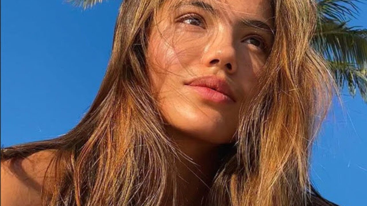 Emma Raducanu Shows Off Her Perfect Figure In New Photos 🌟🔥👙