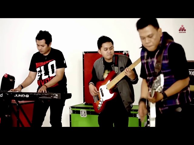 Dadali - Menjadi Pangeranmu (Official Music Video with Lyric) class=