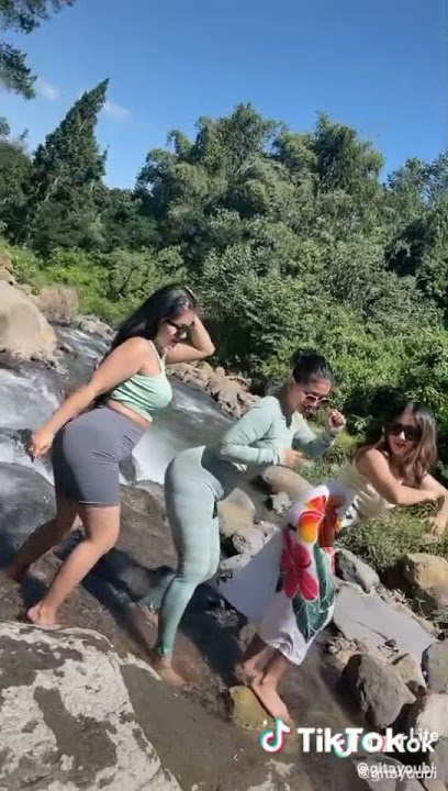 Youbi Sister Goyang hot viral di tiktok #goyanghot #montok #fyp