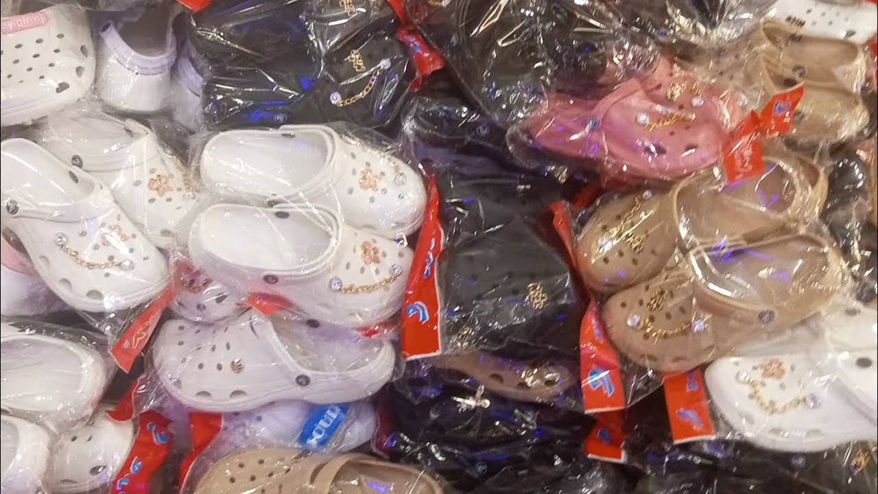 Pusat grosir sendal murah//alhamdulillah sellalu didatangi tamu jauh