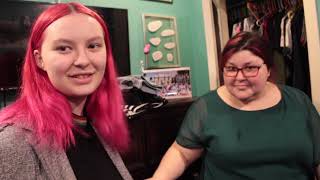 Celebrity My mom picks my outfits for a week Net Worth