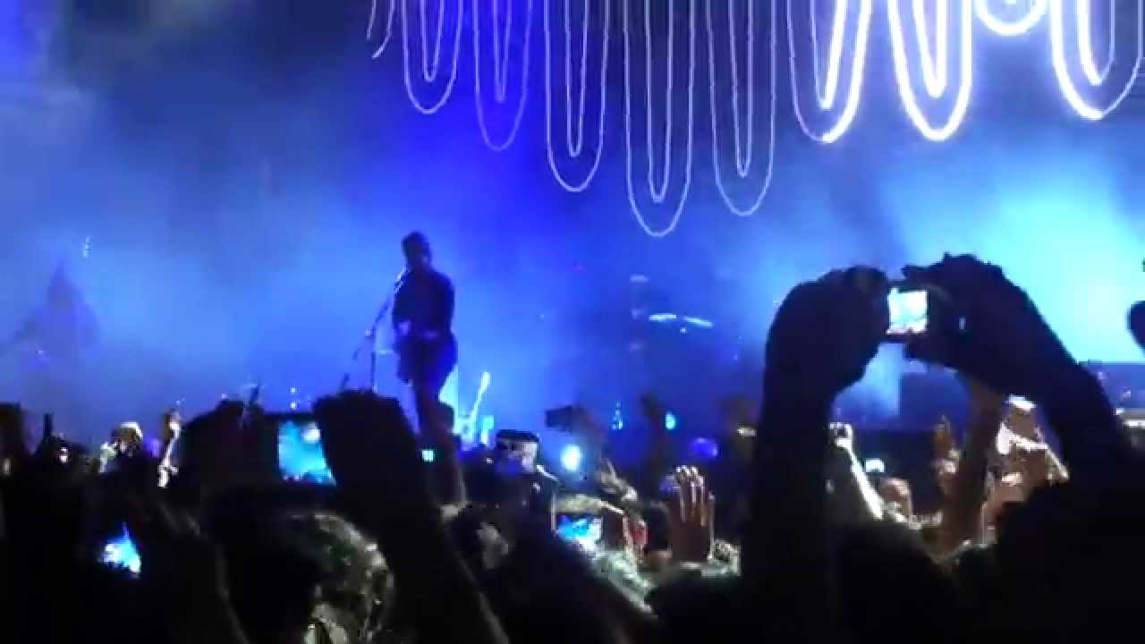 Arctic Monkeys Chile 2014 – R U Mine? cinetopia