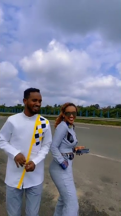 Andualem Gosaa ft Jibo J -Yooyyaa- New Ethiopian Oromo Music 2022(official video) (4)