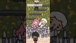 The Prince Helps Glinda From The Bad Guy