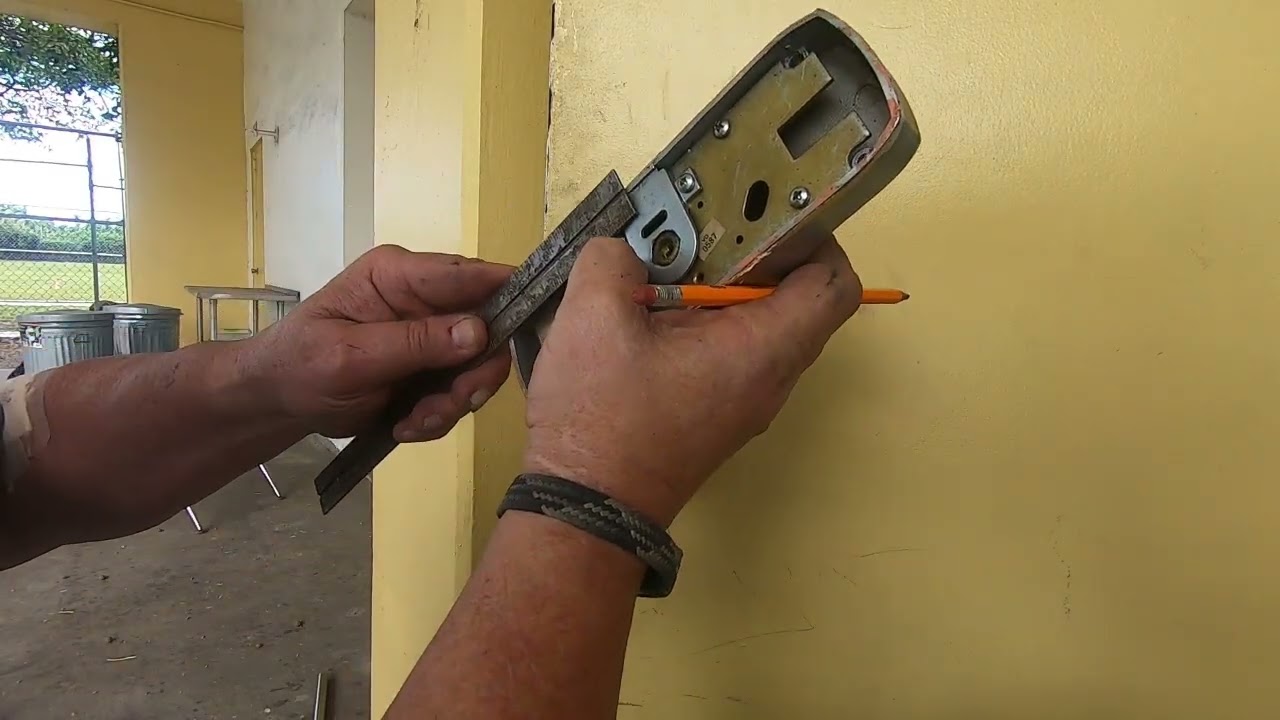 CYLINDER INSTALLED ON VON DUPRIN 88 DEVICE