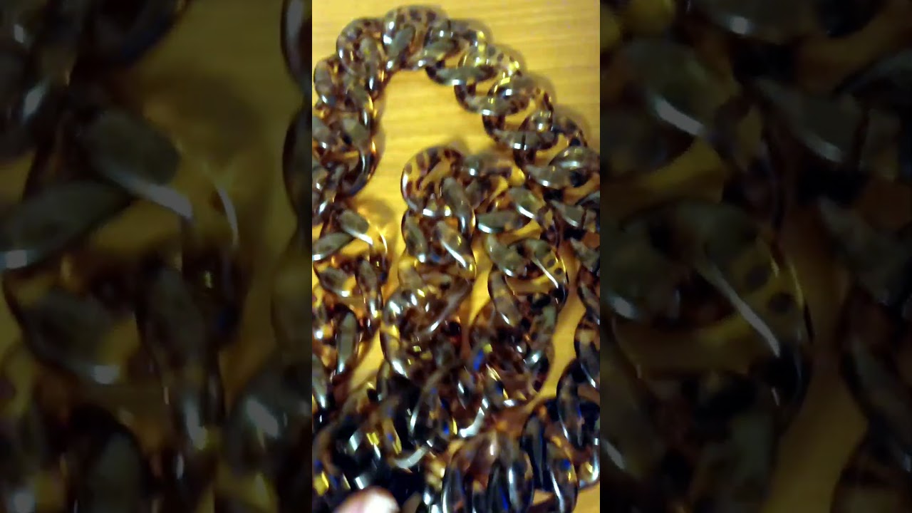 Сумочки и цепочка к ним от французской фирмы Le COC