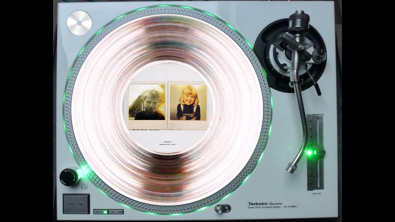 在 YouTube 上觀看「LINDSTROM & CHRISTABELLE - LOOKING FOR WHAT (SALLY SHAPIRO REMIX) (©2013)」