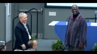 Arthur Goodridge Demonstrates Tai Chi  with Peter Wayne