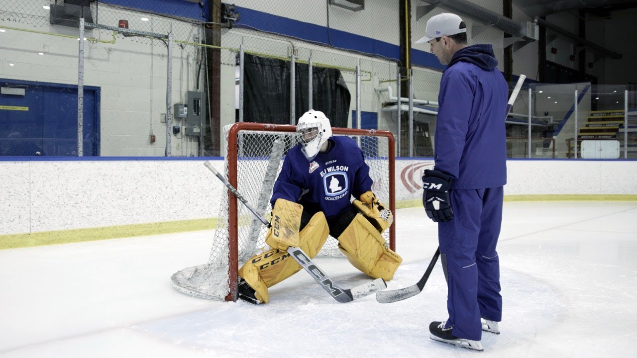 Tracking the Puck Behind the Net | Goaltender Training with Eli Wilson