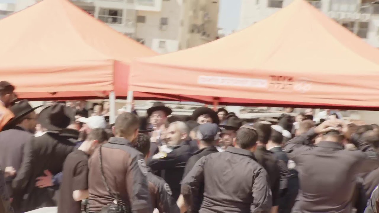 דַּרְכֵי צִיּוֹן אֲבֵלוֹת | שר וגדול נפל בישראל - מסע ההלוויה של מרן רה"י הרב מאזוז